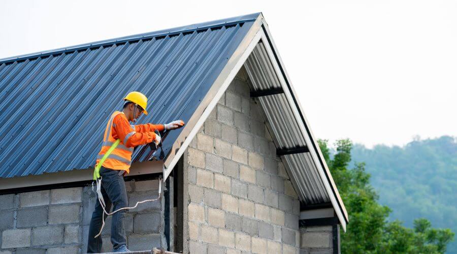 Professional gutter cleaning in Wilburn, AR